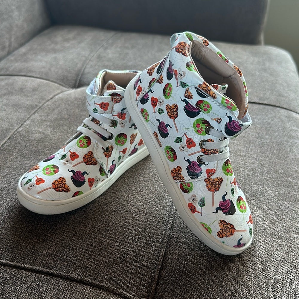 Monkey Feet Disney Halloween High Top Size 4-5Y